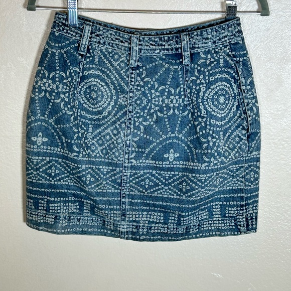 Free people button Jean blue mini skirt with spiral print midrise… - Picture 8 of 11